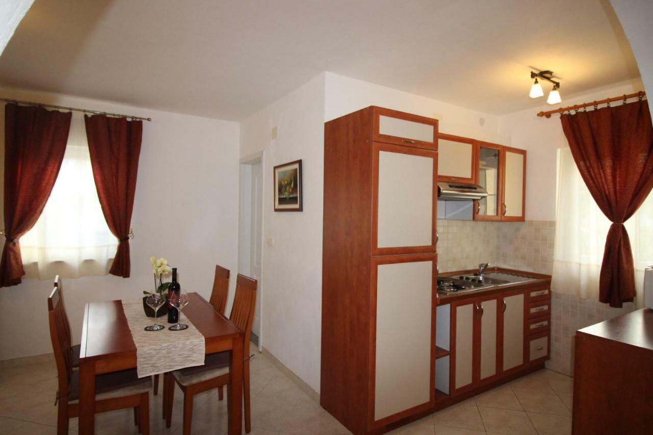 Apartmani Olea Krk Krk Town Exterior photo
